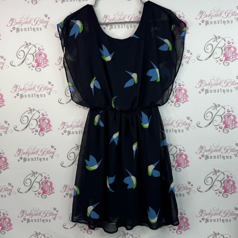 Teenplo dress birds orgami style Casual  Dress with Blue and Green Accents